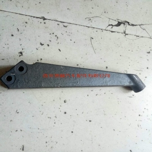 343805447104218621 1000925552潍柴WP12发动机护风罩支架