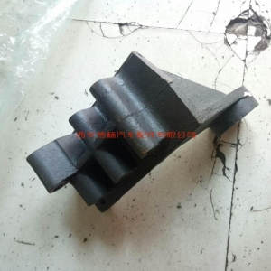806161560559793345 612640060240潍柴发动机空调压缩机支架