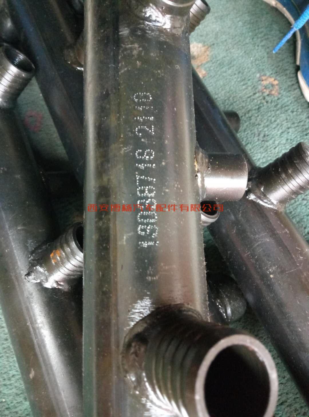 13038716潍柴道依茨客车天然气冷却水管总成