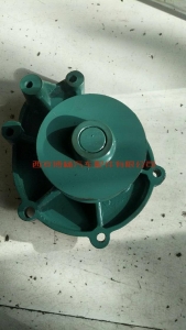 591806889392874860 VG1246060094重汽D12发动机水泵总成