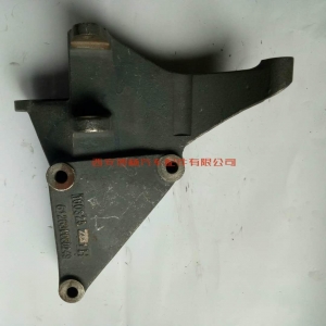 209941159488317313 612630060249潍柴WP12发动机发电机支架