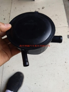 757907290369812118 610800040024潍柴WP7发动机油气分离器