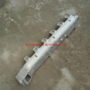 05494bb87d3317db24ce3682919aa80 VG1095110017重汽发动机进气管