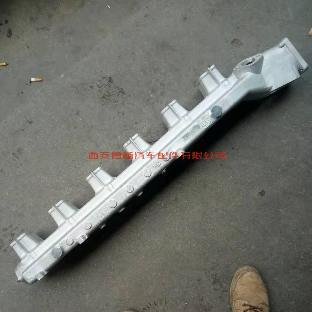 1625978bebb54a097b0991e171e2954 VG1099110071重汽豪沃发动机出气管总成