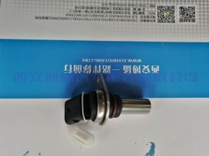 0ac8999f9b82c36bdf0cbe0a9fcf3ef 1000339035潍柴WP10国五发动机水温传感器