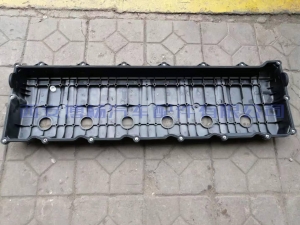 542ec867f81fbb4494eded78f0a2686 201V03905--0177/2重汽MC11发动机气缸盖罩壳