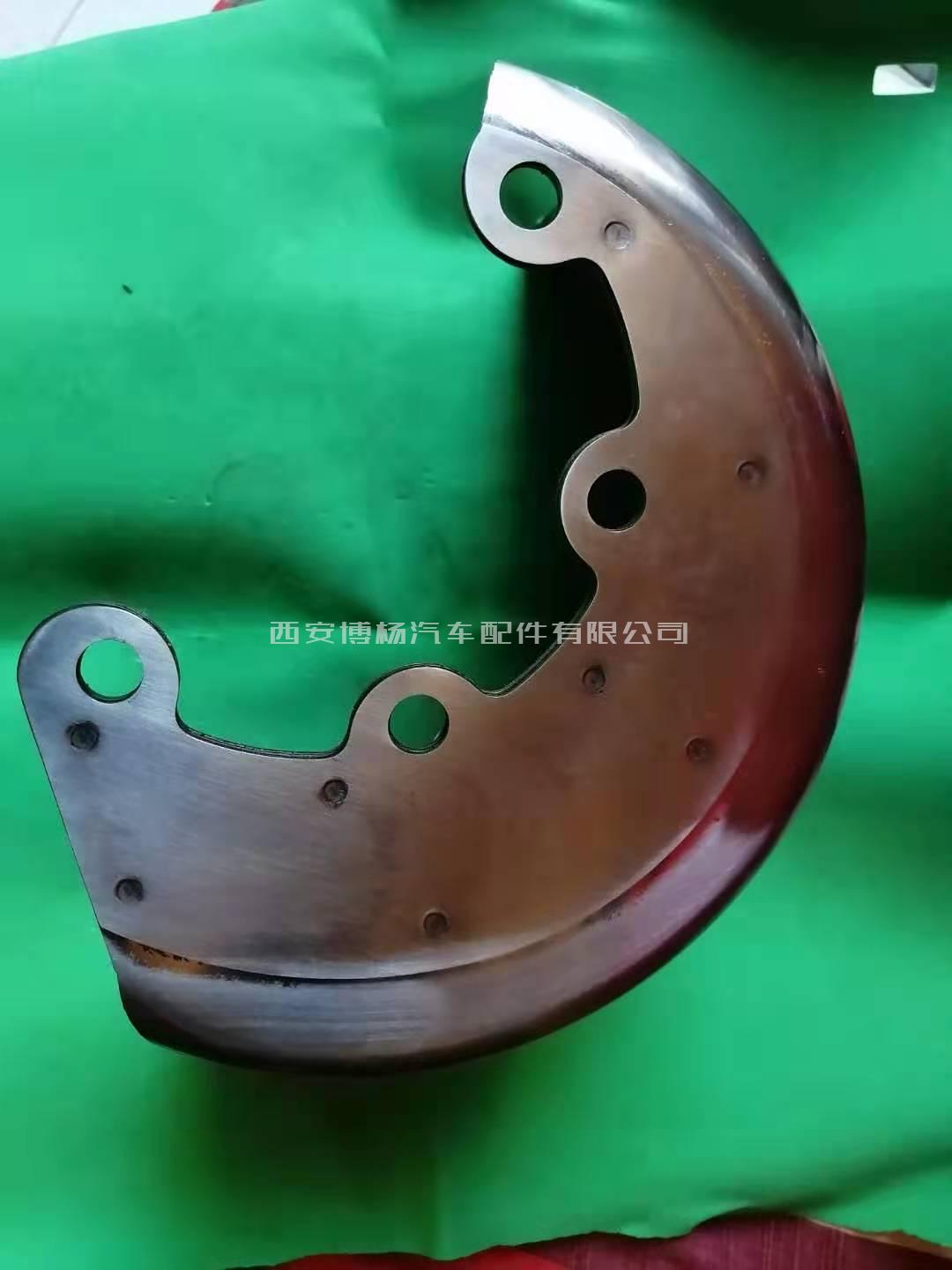 2c539a4e55e96974f0f9490301b662f 202V08120-5287重汽曼MC11/13增压器隔热罩