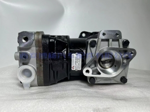 013d7fc5ceeacf65d471000c9484cd2 1002300936潍柴WP8空压机总成