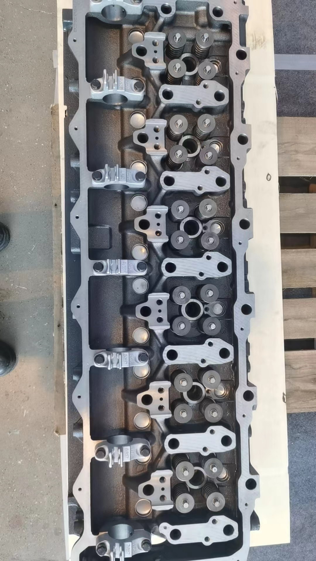 MT13曼国六气缸盖总成202-03100-6452